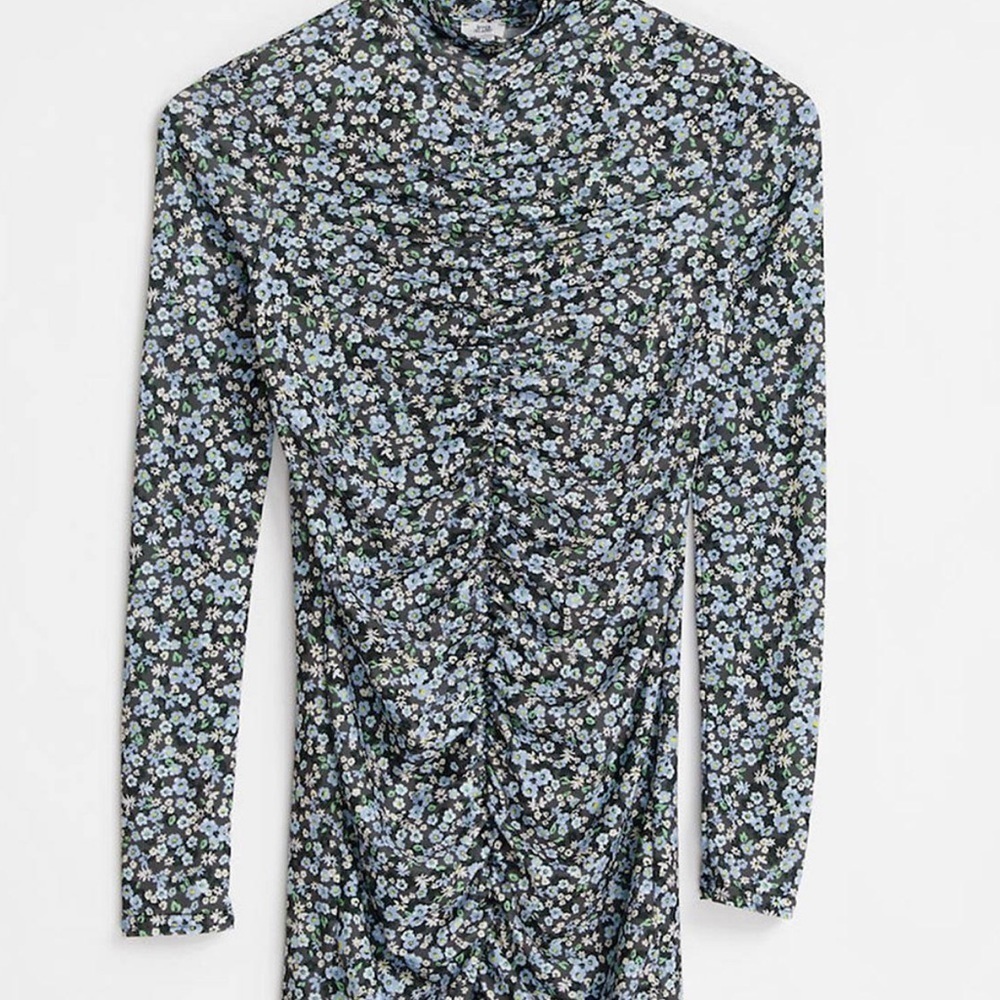 NWT River Island Ruched Front Tunic Top in Blue Floral Print | US Size 2
0029